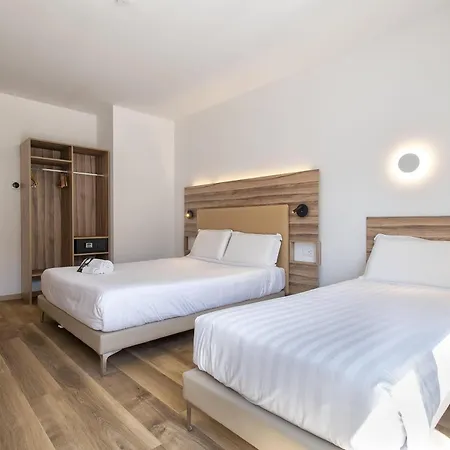 ホテル B&B Hotel Sassari 3*