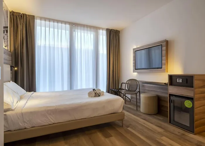 Hotell B&B Hotel Sassari 3*